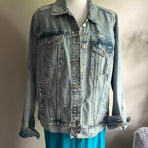 Old Navy Distressed Denim Jacket NWT Size Large